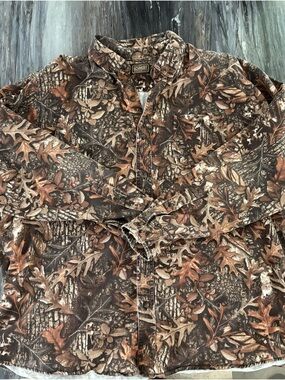 C.E. Schmidt camo long sleeve button down XL
